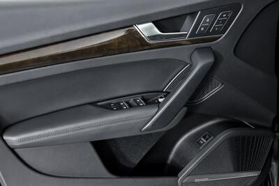 2019 Audi Q5 quattro Premium Plus 45 T   - Photo 18 - Joliet, IL 60435