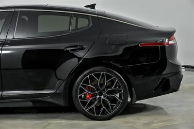 2022 Kia Stinger GT2   - Photo 9 - Joliet, IL 60435