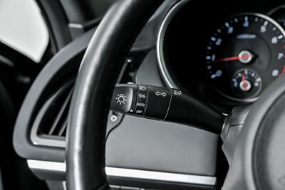 2022 Kia Stinger GT2   - Photo 29 - Joliet, IL 60435