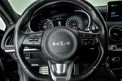 2022 Kia Stinger GT2   - Photo 28 - Joliet, IL 60435
