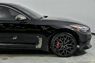 2022 Kia Stinger GT2   - Photo 15 - Joliet, IL 60435