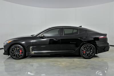 2022 Kia Stinger GT2   - Photo 8 - Joliet, IL 60435