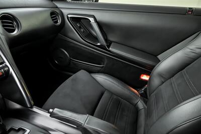 2012 Nissan GT-R Premium   - Photo 40 - Joliet, IL 60435