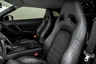 2012 Nissan GT-R Premium   - Photo 21 - Joliet, IL 60435