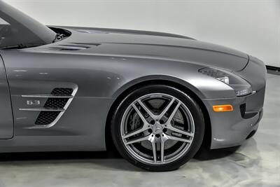 2012 Mercedes-Benz SLS AMG   - Photo 15 - Joliet, IL 60435