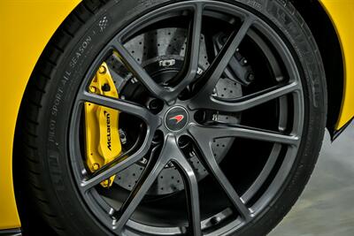 2017 McLaren 570S   - Photo 19 - Joliet, IL 60435
