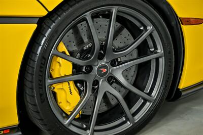 2017 McLaren 570S   - Photo 17 - Joliet, IL 60435
