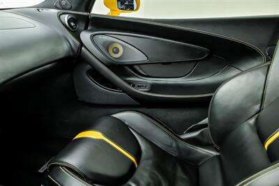2017 McLaren 570S   - Photo 41 - Joliet, IL 60435