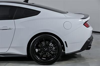 2024 Ford Mustang GT   - Photo 9 - Joliet, IL 60435