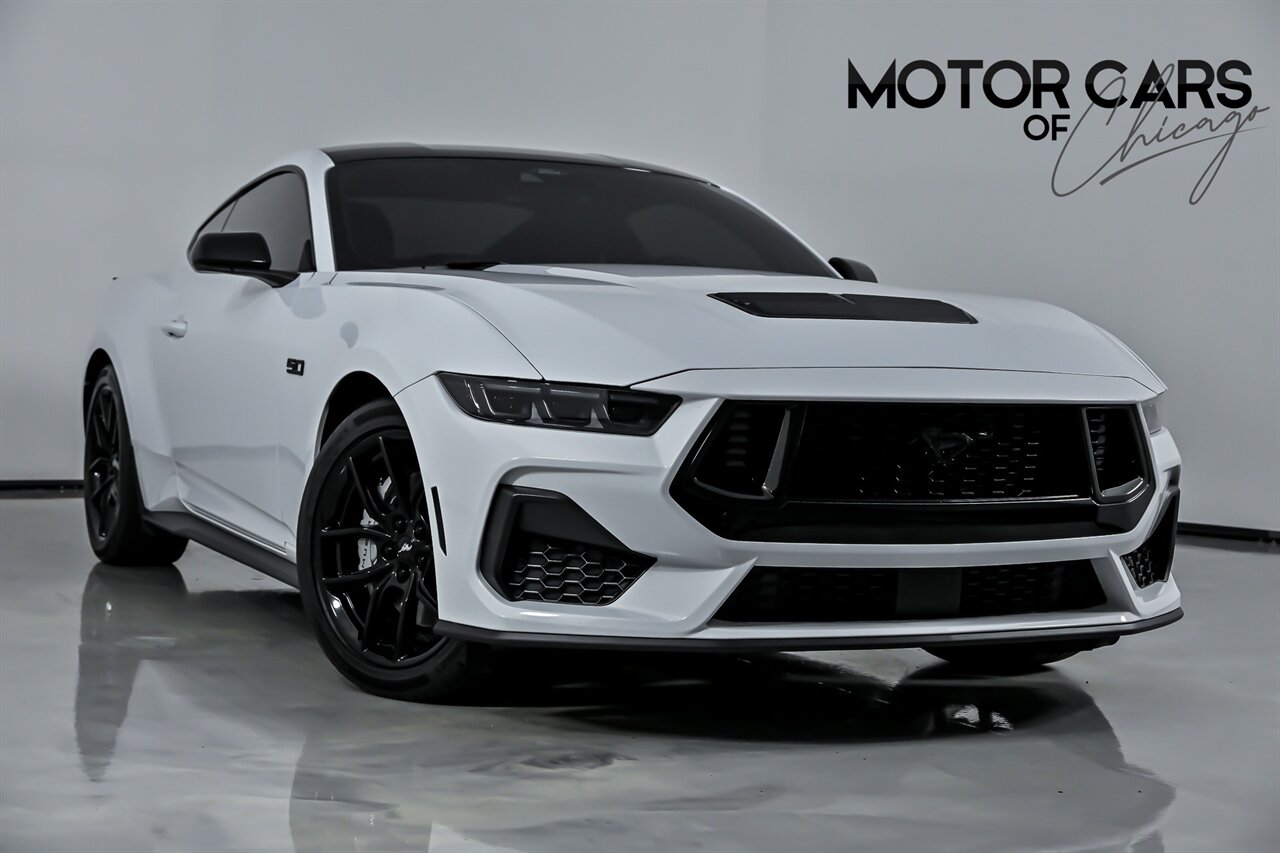 2024 Ford Mustang GT - Photo 1 - Joliet, IL 60435