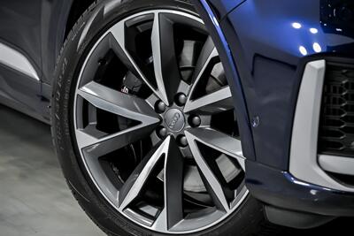 2020 Audi SQ7 4.0T quattro Premium Plus - Photo 4 - Joliet, IL 60435