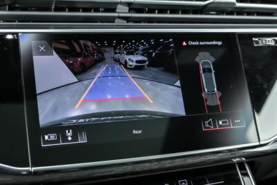 2020 Audi SQ7 4.0T quattro Premium Plus - Photo 34 - Joliet, IL 60435