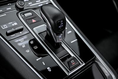 2018 Porsche Panamera 4S   - Photo 38 - Joliet, IL 60435