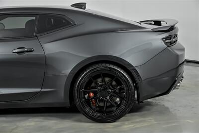 2016 Chevrolet Camaro SS   - Photo 9 - Joliet, IL 60435