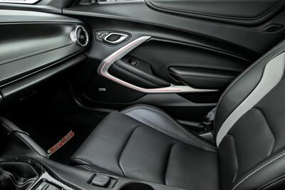 2016 Chevrolet Camaro SS   - Photo 39 - Joliet, IL 60435