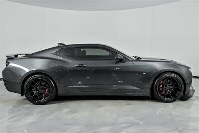 2016 Chevrolet Camaro SS   - Photo 14 - Joliet, IL 60435