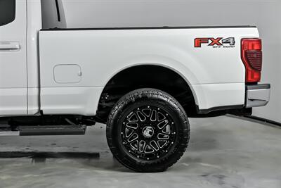 2022 Ford F-350 Super Duty Lariat   - Photo 9 - Joliet, IL 60435