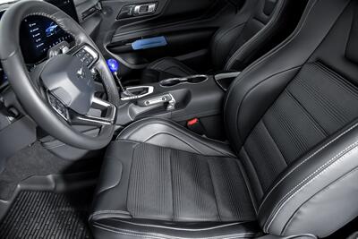 2024 Ford Mustang GT   - Photo 20 - Joliet, IL 60435