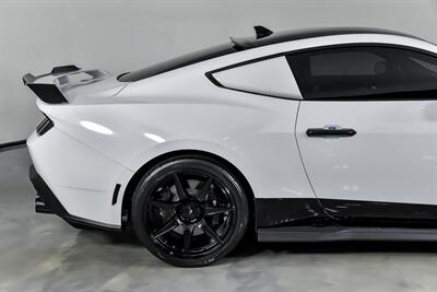 2024 Ford Mustang GT   - Photo 13 - Joliet, IL 60435
