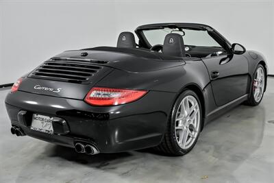 2010 Porsche 911 Carrera S   - Photo 12 - Joliet, IL 60435
