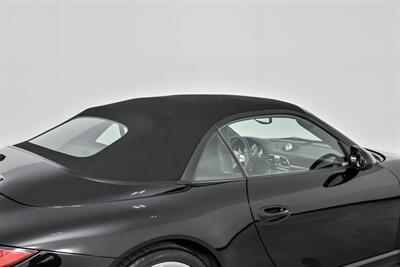 2010 Porsche 911 Carrera S   - Photo 18 - Joliet, IL 60435
