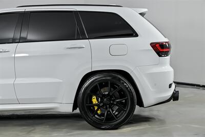 2018 Jeep Grand Cherokee Trackhawk-WHITE ON RED GUTS! - Photo 9 - Joliet, IL 60435