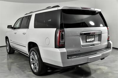 2019 GMC Yukon XL Denali   - Photo 9 - Joliet, IL 60435