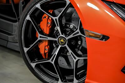 2024 Lamborghini Revuelto - Photo 3 - Joliet, IL 60435