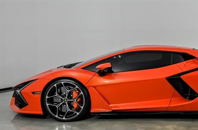 2024 Lamborghini Revuelto - Photo 7 - Joliet, IL 60435