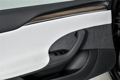 2021 Tesla Model S Plaid-FULL SELF DRIVING-WHITE GUTS!   - Photo 18 - Joliet, IL 60435