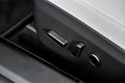 2021 Tesla Model S Plaid-FULL SELF DRIVING-WHITE GUTS!   - Photo 25 - Joliet, IL 60435