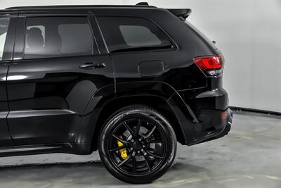 2018 Jeep Grand Cherokee Trackhawk   - Photo 9 - Joliet, IL 60435