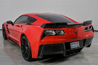 2019 Chevrolet Corvette Z06 2LZ   - Photo 10 - Joliet, IL 60435