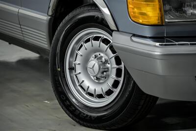 1985 Mercedes-Benz 500 SEL   - Photo 4 - Joliet, IL 60435
