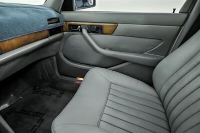 1985 Mercedes-Benz 500 SEL   - Photo 37 - Joliet, IL 60435