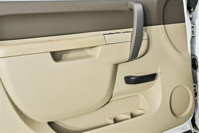 2014 Chevrolet Silverado 2500 LT - Photo 19 - Joliet, IL 60435