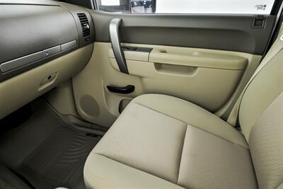 2014 Chevrolet Silverado 2500 LT - Photo 31 - Joliet, IL 60435