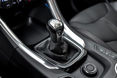 2017 Chevrolet SS   - Photo 37 - Joliet, IL 60435