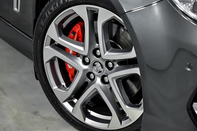 2017 Chevrolet SS   - Photo 4 - Joliet, IL 60435