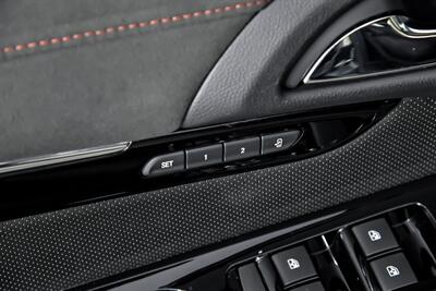 2017 Chevrolet SS   - Photo 18 - Joliet, IL 60435