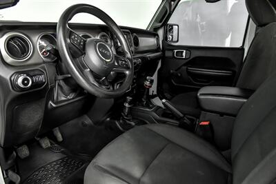 2018 Jeep Wrangler Sport   - Photo 17 - Joliet, IL 60435