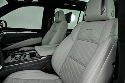 2025 Cadillac Escalade-V ESV   - Photo 22 - Joliet, IL 60435