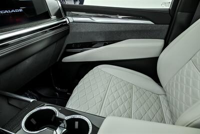2025 Cadillac Escalade-V ESV   - Photo 39 - Joliet, IL 60435