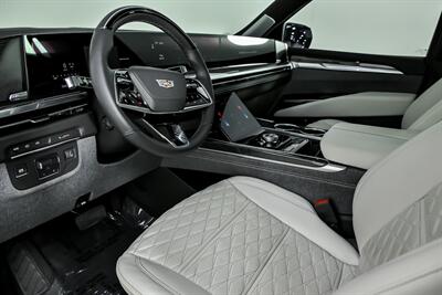 2025 Cadillac Escalade-V ESV   - Photo 20 - Joliet, IL 60435
