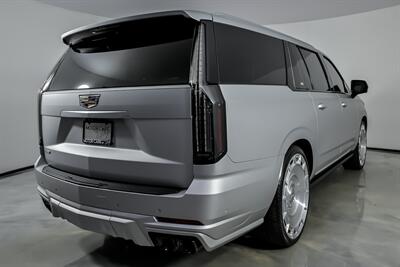 2025 Cadillac Escalade-V ESV   - Photo 12 - Joliet, IL 60435