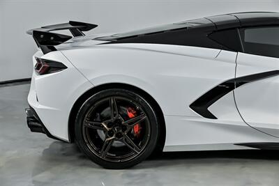 2021 Chevrolet Corvette Stingray-SATIN WRAP ON RED GUTS   - Photo 13 - Joliet, IL 60435