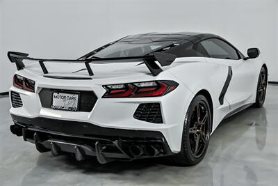 2021 Chevrolet Corvette Stingray-SATIN WRAP ON RED GUTS   - Photo 12 - Joliet, IL 60435