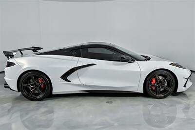 2021 Chevrolet Corvette Stingray-SATIN WRAP ON RED GUTS   - Photo 14 - Joliet, IL 60435