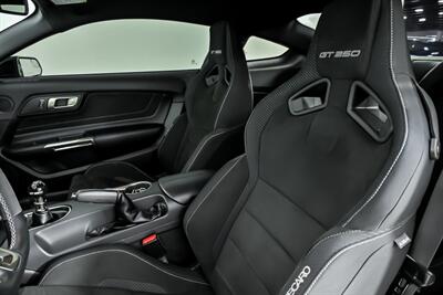 2017 Ford Mustang Shelby GT350   - Photo 21 - Joliet, IL 60435