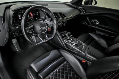2017 Audi R8 5.2 quattro V10   - Photo 21 - Joliet, IL 60435